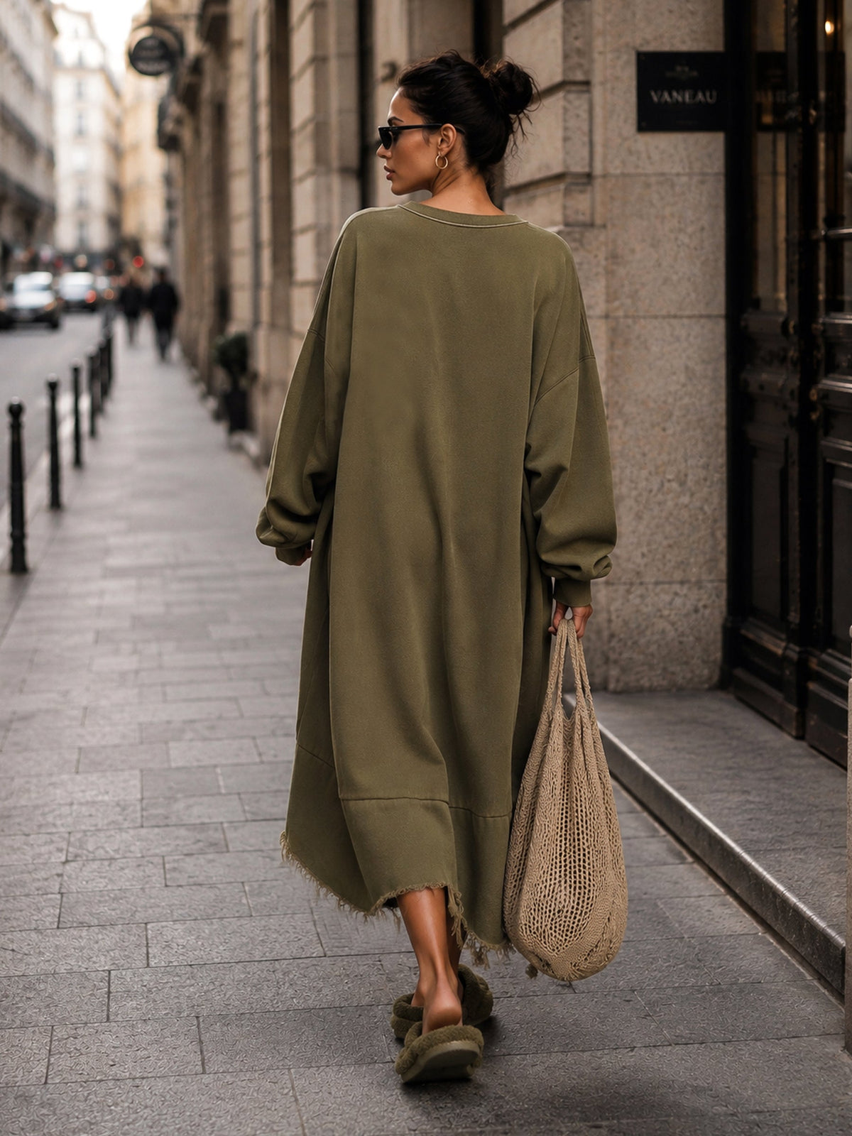 Oversized olijfgroene sweatshirtjurk voor dames met hartpatch – Relaxed casual midi-jurk