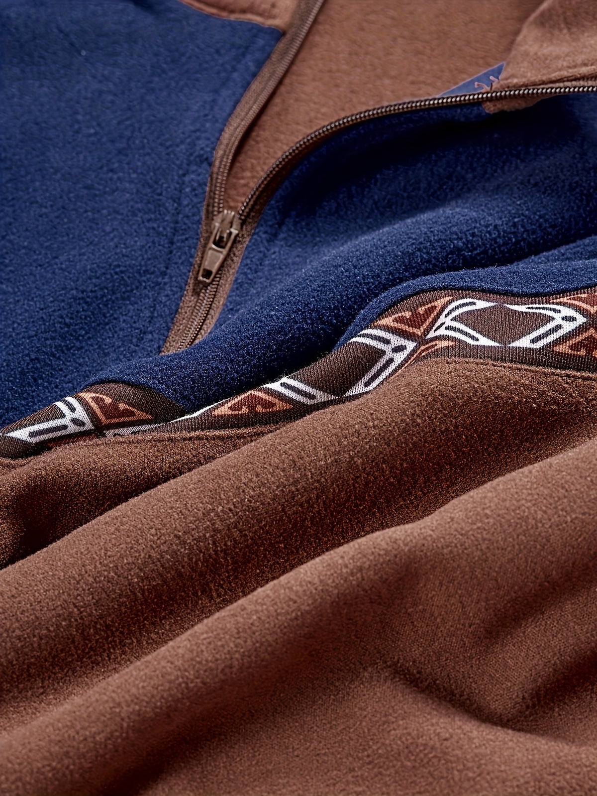 Men's Fashion Top T-Shirt, Autumn/Winter Deer Velvet Thermal Fabric, Casual Color-Block Patchwork Lapel Zipper Long Sleeve Men's Henley Shirt